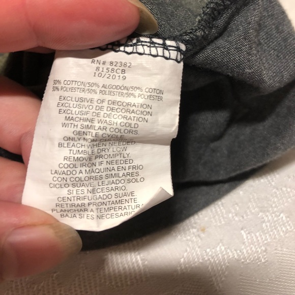 Champion Youth Large T-shirt and Converse all star Tee youth XL - Picture 2 of 10